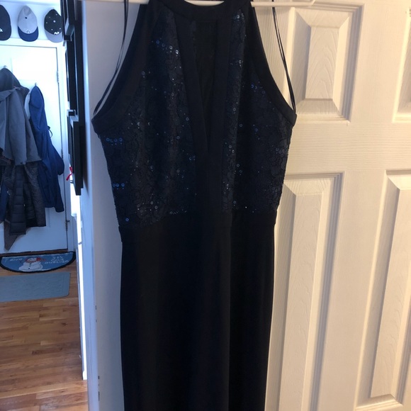 Navy Gown - Picture 6 of 6